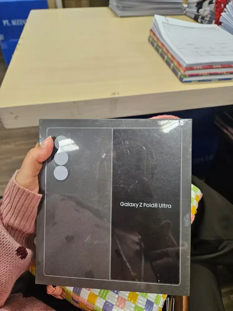 Termurah se-Indonesia New Samsung Galaxy Z Fold 8 Ultra 12/512GB Cream