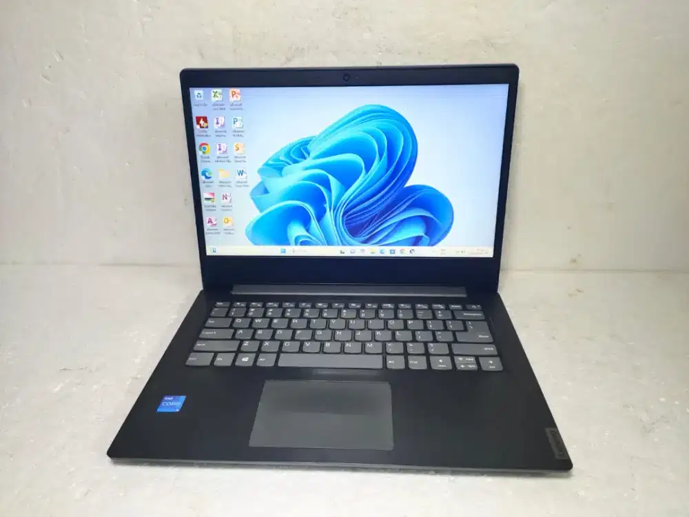 B776 Lenovo V14-IIL core i5-1035G1 Ram 8GB ssd 512GB ada baret pemakai