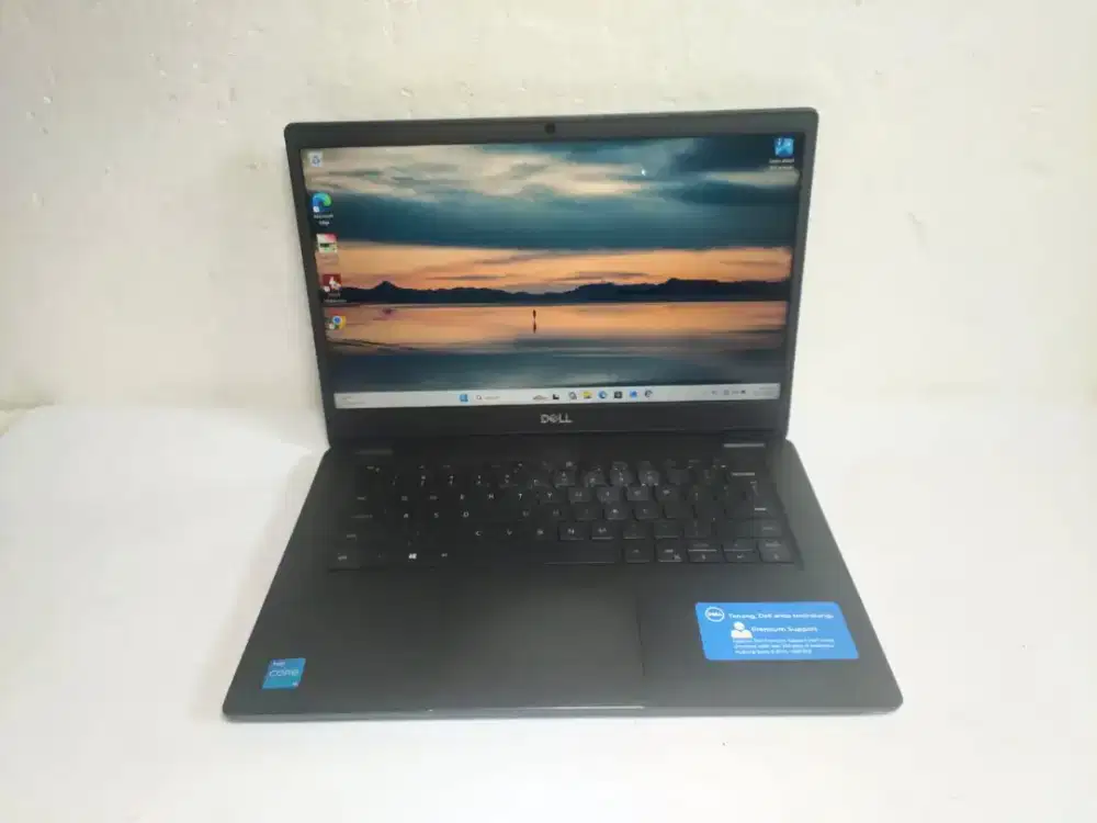 B1206 Dell Latitude 3410 core i5-10210U Ram 8GB ssd 256GB