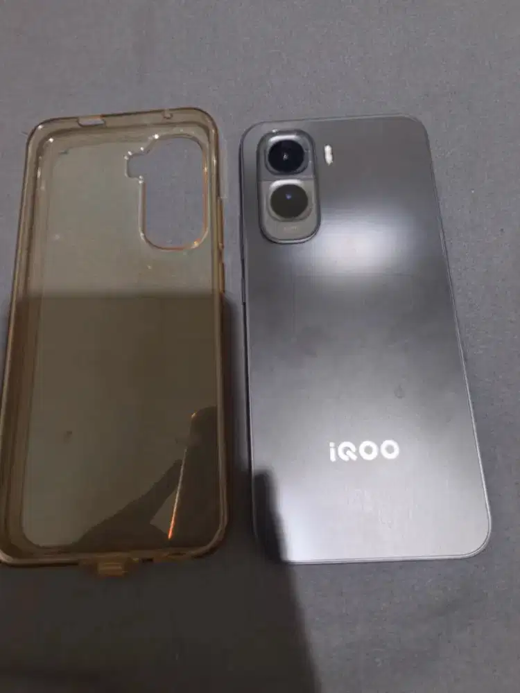 IQOO Z11 (12/256) MULUS