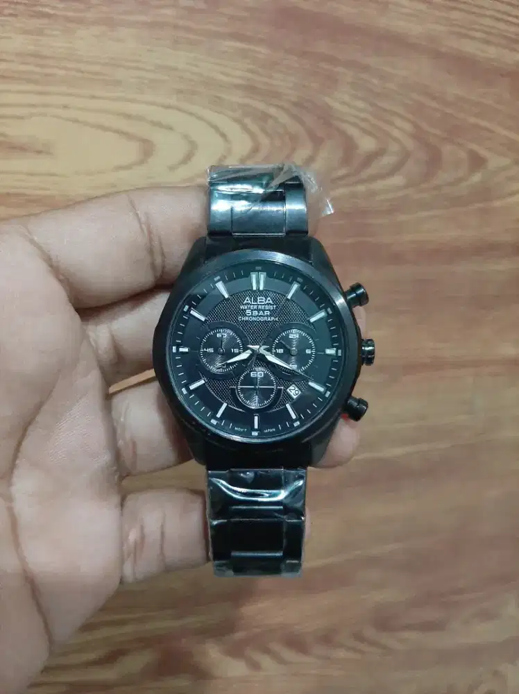 Jam tangan pria Alba Chronograph