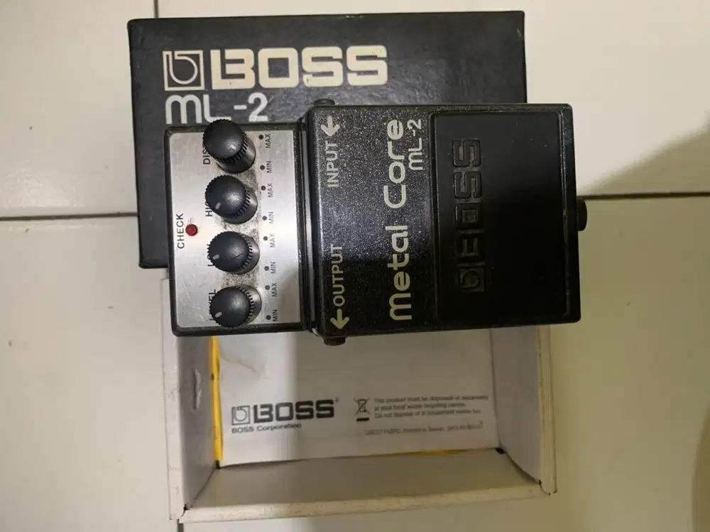 Efek gitar boss metal core ml 2