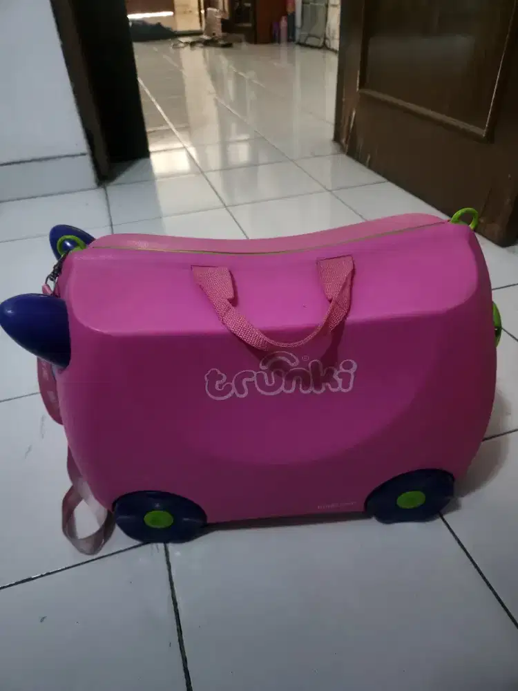 Tas trunki tas anak