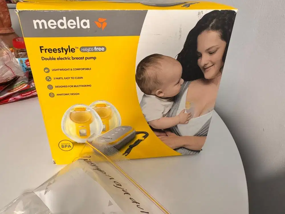 Medela Freestyle Hands-Free (Pompa Asi / Breast Pump)