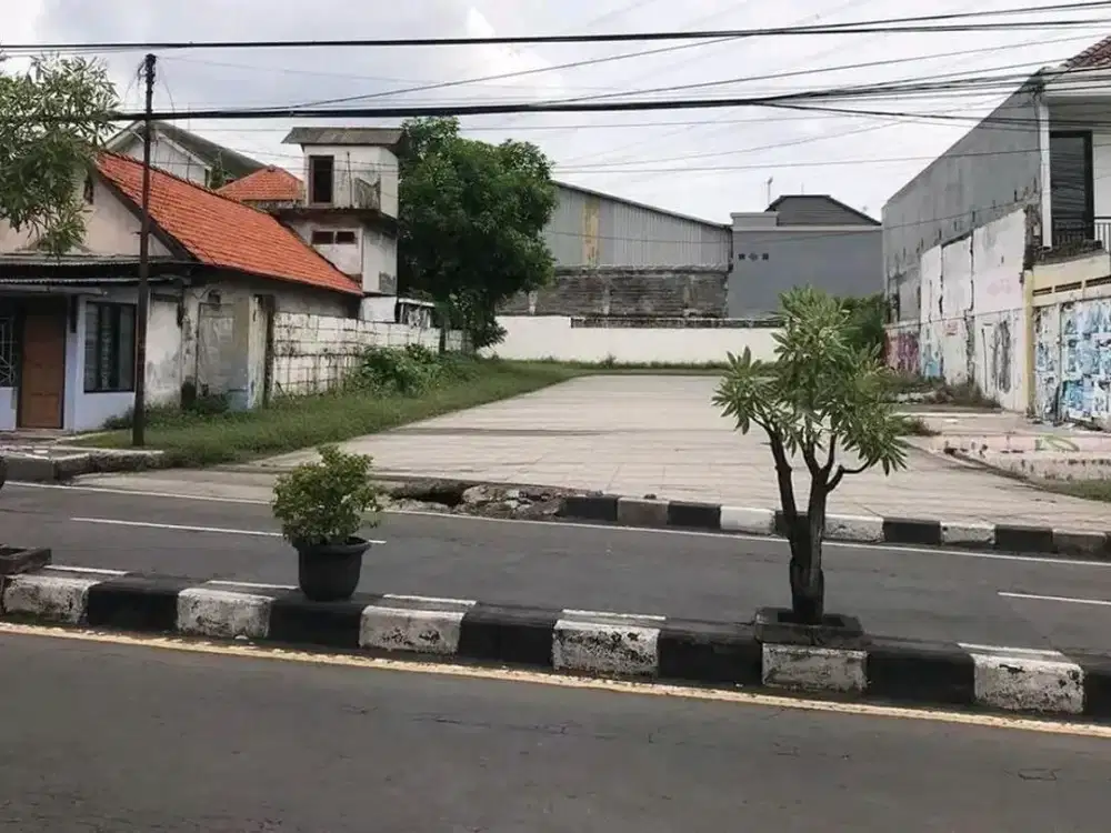 JALAN VETERAN