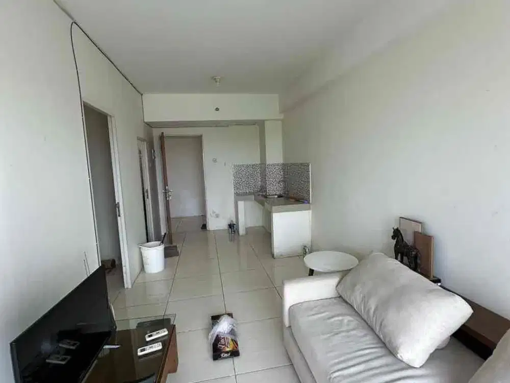 Lantai Rendah 2BR Puncak Bukit Golf Kosongan Buat Invest Dkt PTC,Petra,Unesa