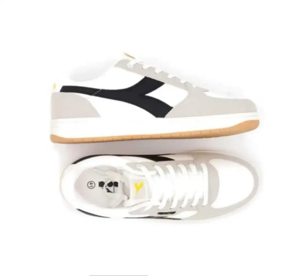 Sepatu Sneakers Casual Diadora Hurley