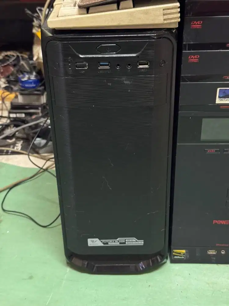 cpu core i5 ram 8gb plus vga 2gb.
