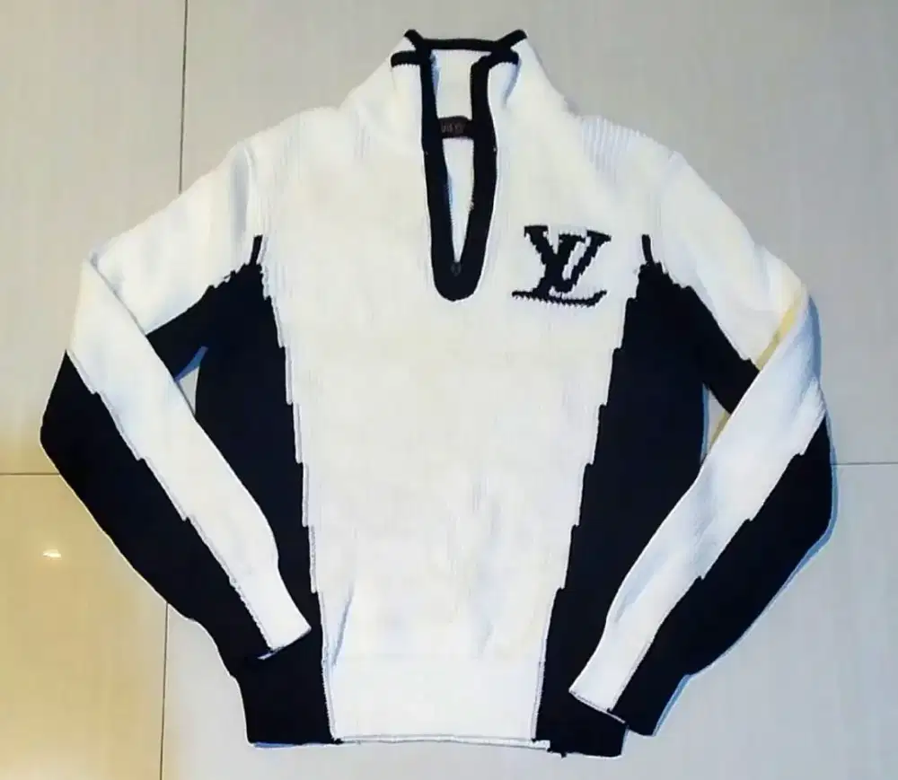 LV knit zip sweater