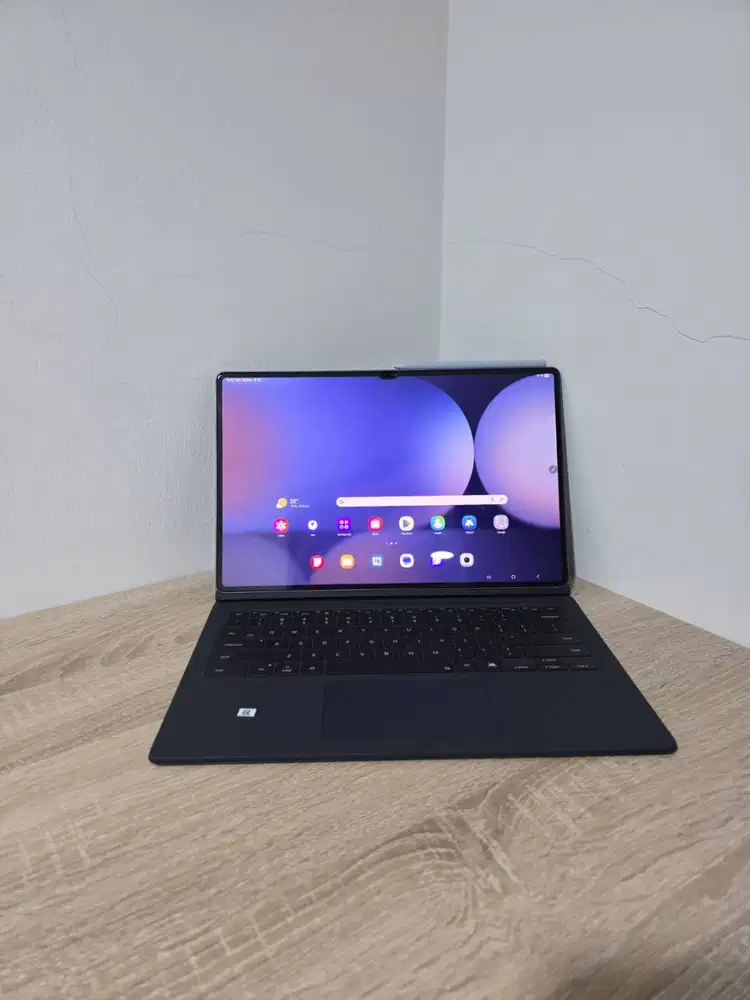Samsung Galaxy Tab S10 Ultra SEIN Wifi Only + Keyboard Cover 256GB