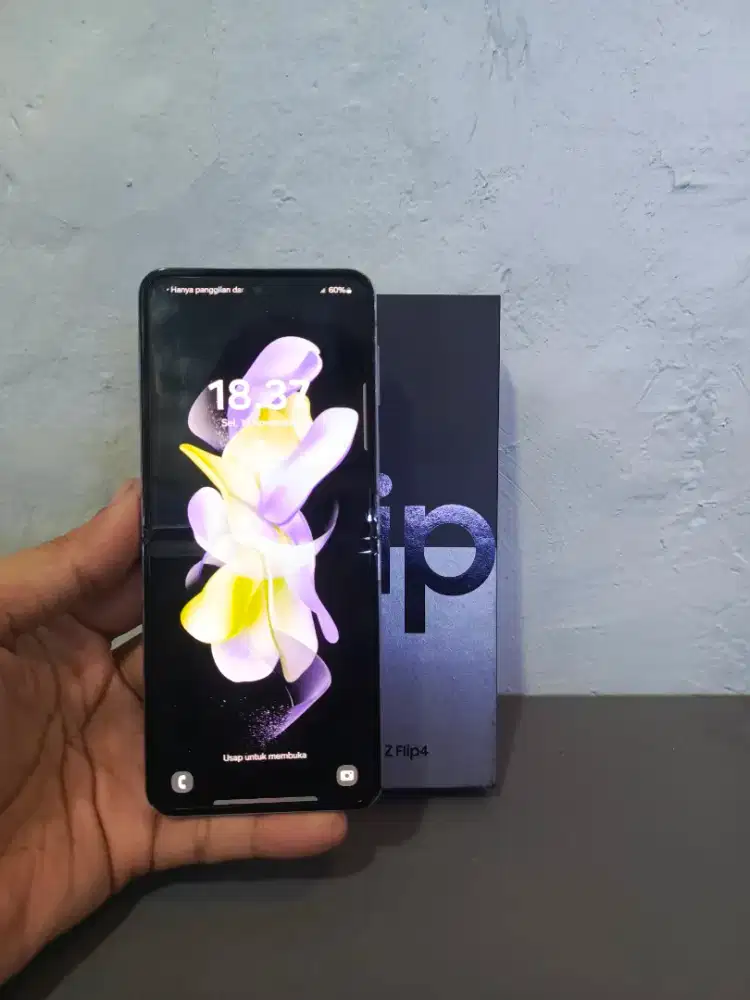 SAMSUNG Z FLIP 4 5G RAM 8/128GB ORIGINAL SEIN MULUS NORMAL FULLSHET