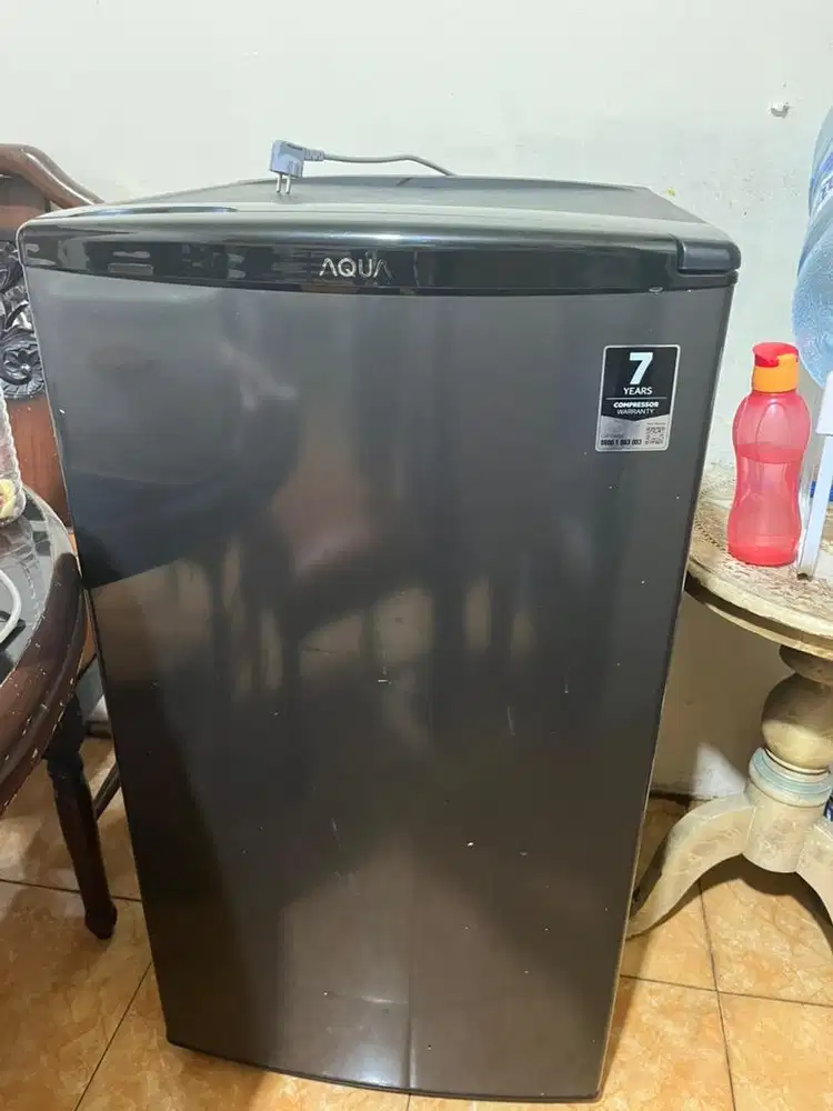Kulkas Frezer Aqua AQF S4 Bekas Simpan Asi