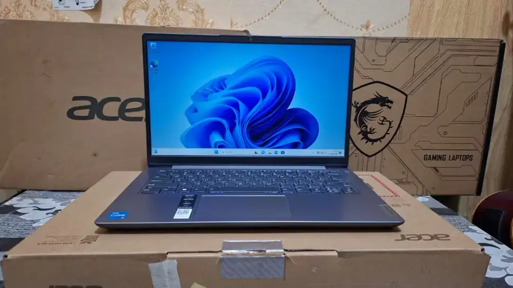 Laptop Lenovo Ideapad Slim 3 Gen 12 8/256GB Mulus Like New