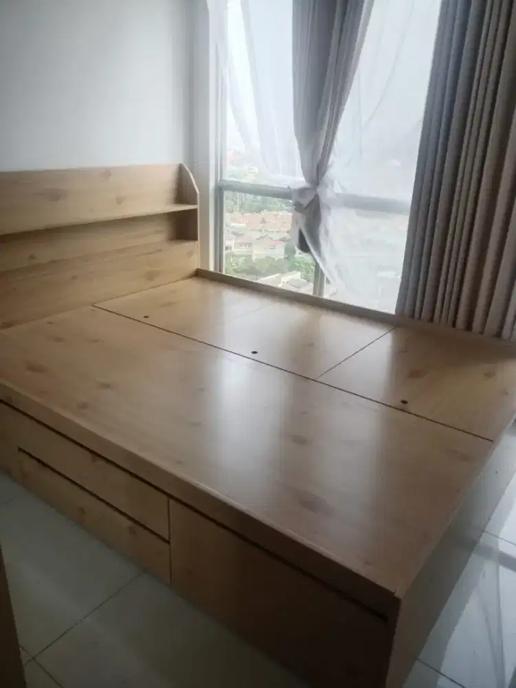 DIVAN TEMPAT TIDUR