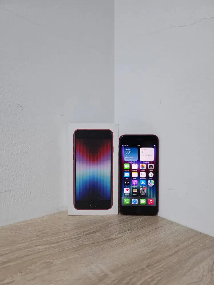 Apple iPhone SE 3 2022 Ex Resmi iBox 128GB 128 GB Red SE3