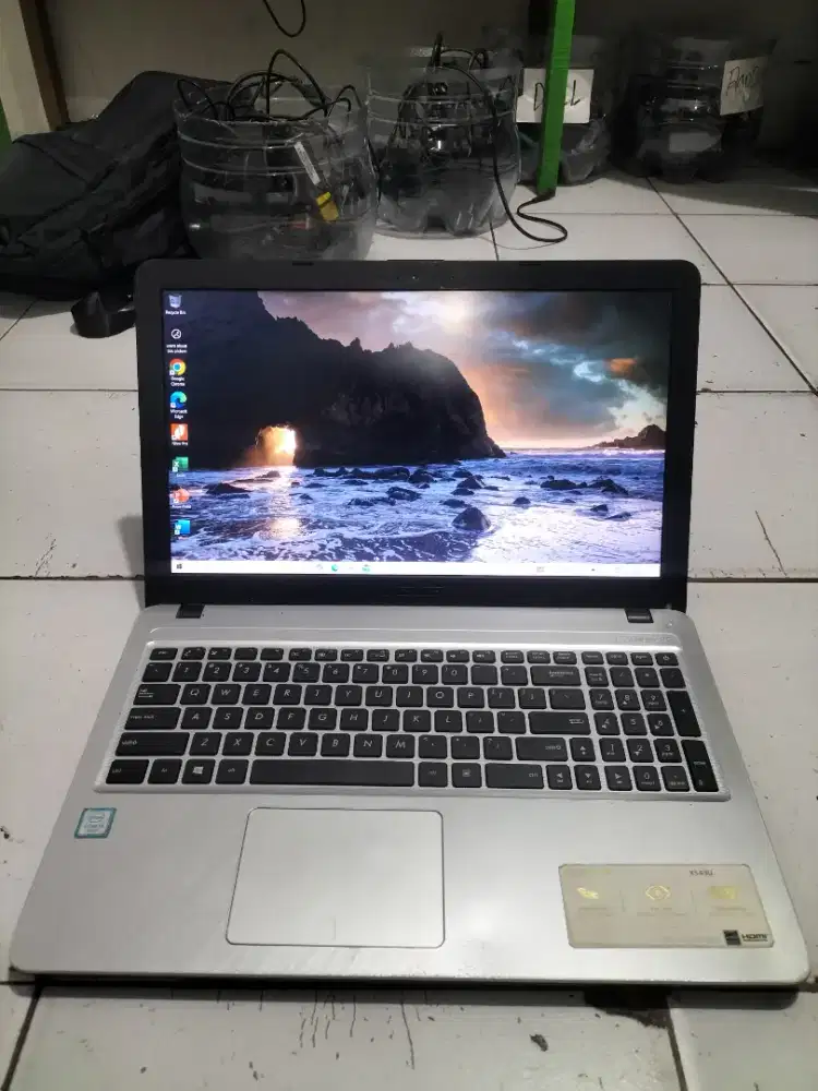 Laptop Asus Vivobook X540UAR 4/256 No Minus