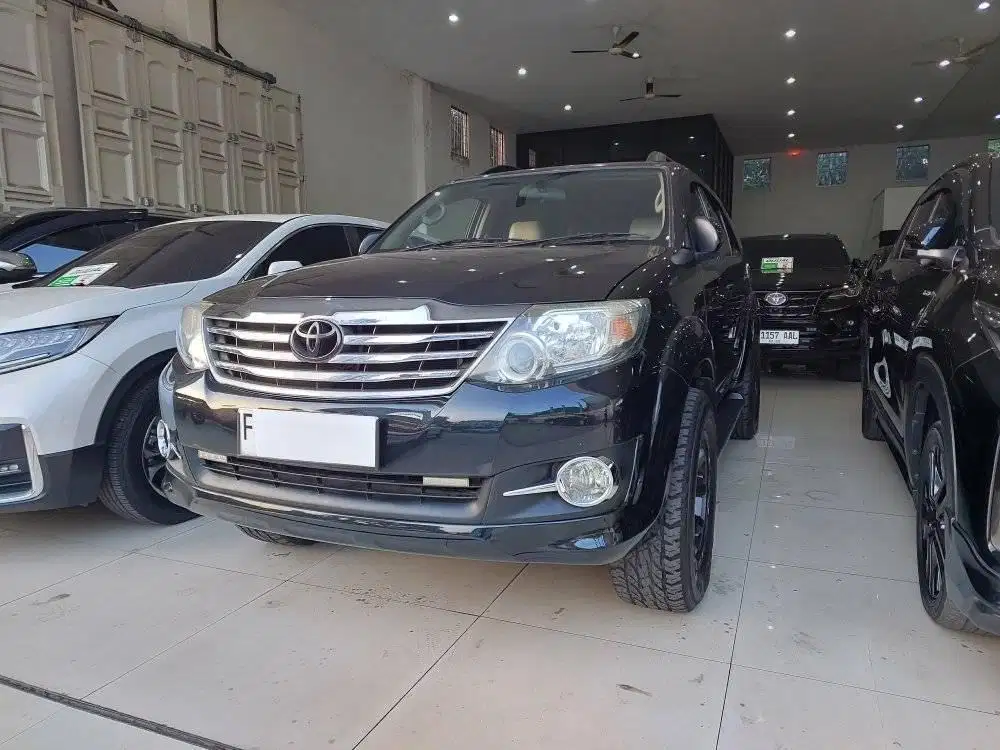 TOYOTA FORTUNER G 2.5 AT AUTOMATIC DIESEL SOLAR 2500 CC TAHUN 2012