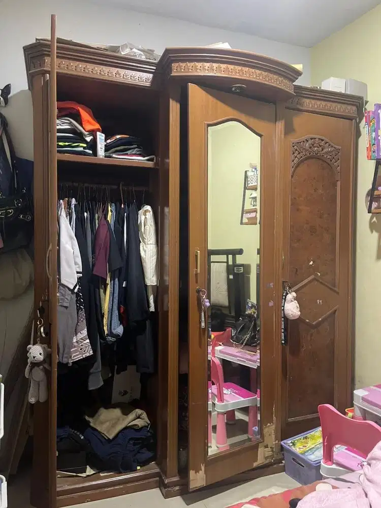 Jual Lemari Bekas 3 pintu