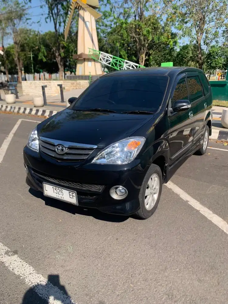 TOYOTA avanza s matic 15 2009