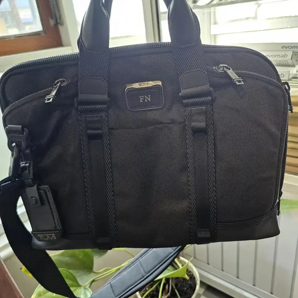 Tumi Alpha Bravo