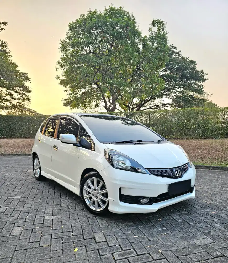 (DP 20JT) HONDA JAZZ RS AT 2014