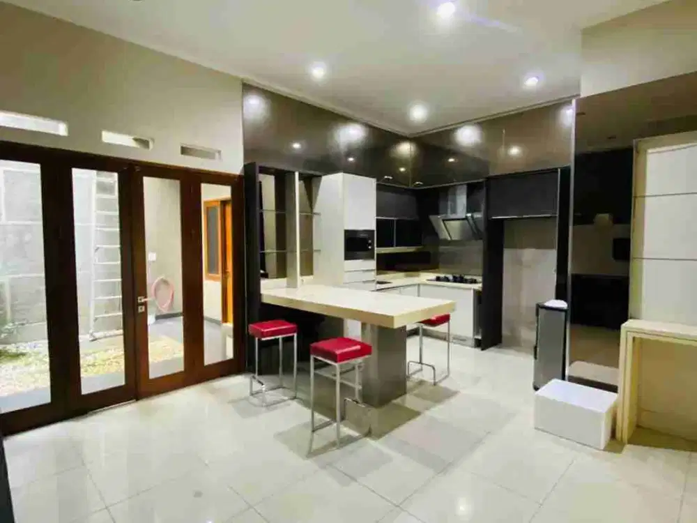 Sewa Rumah furnished surya sumantri pasteur