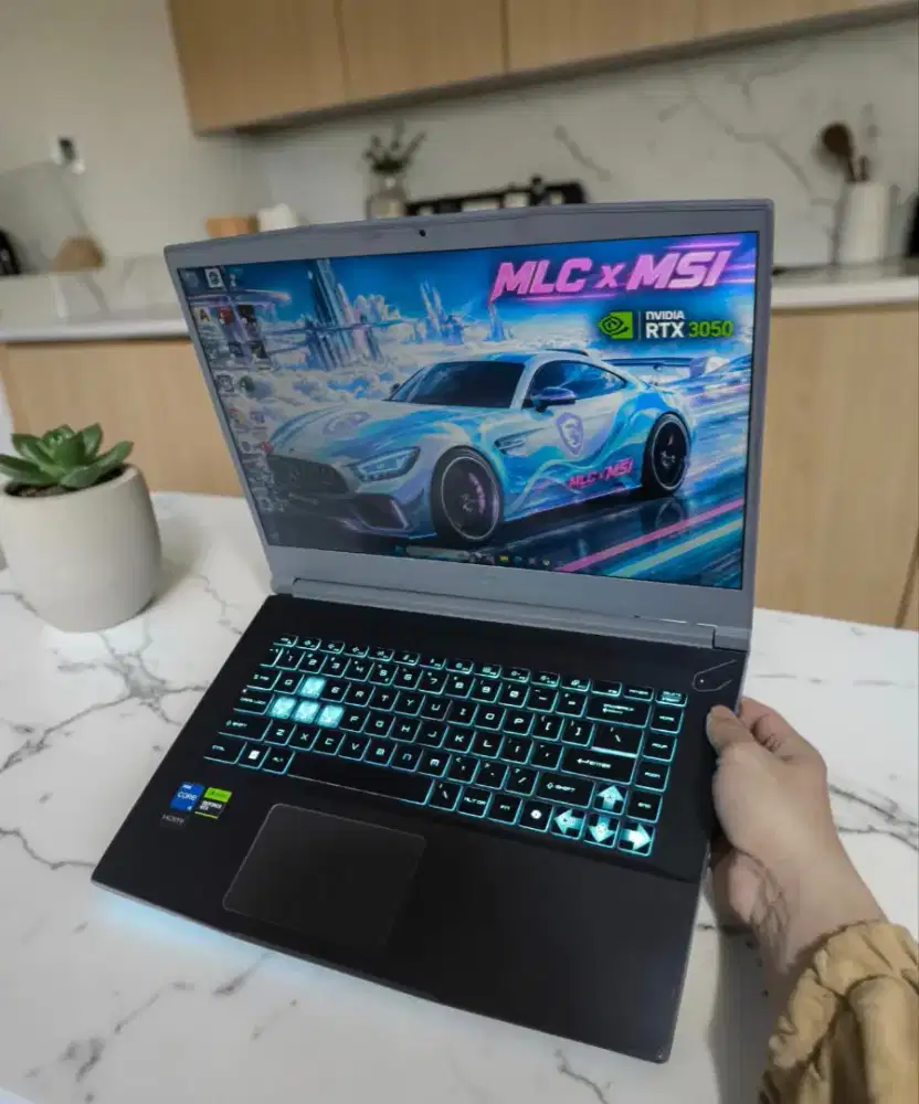 Laptop Brand Super Gaming MSI EVOLVED-XR VGA NVIDIA RTX 4050 VRAM 6GB