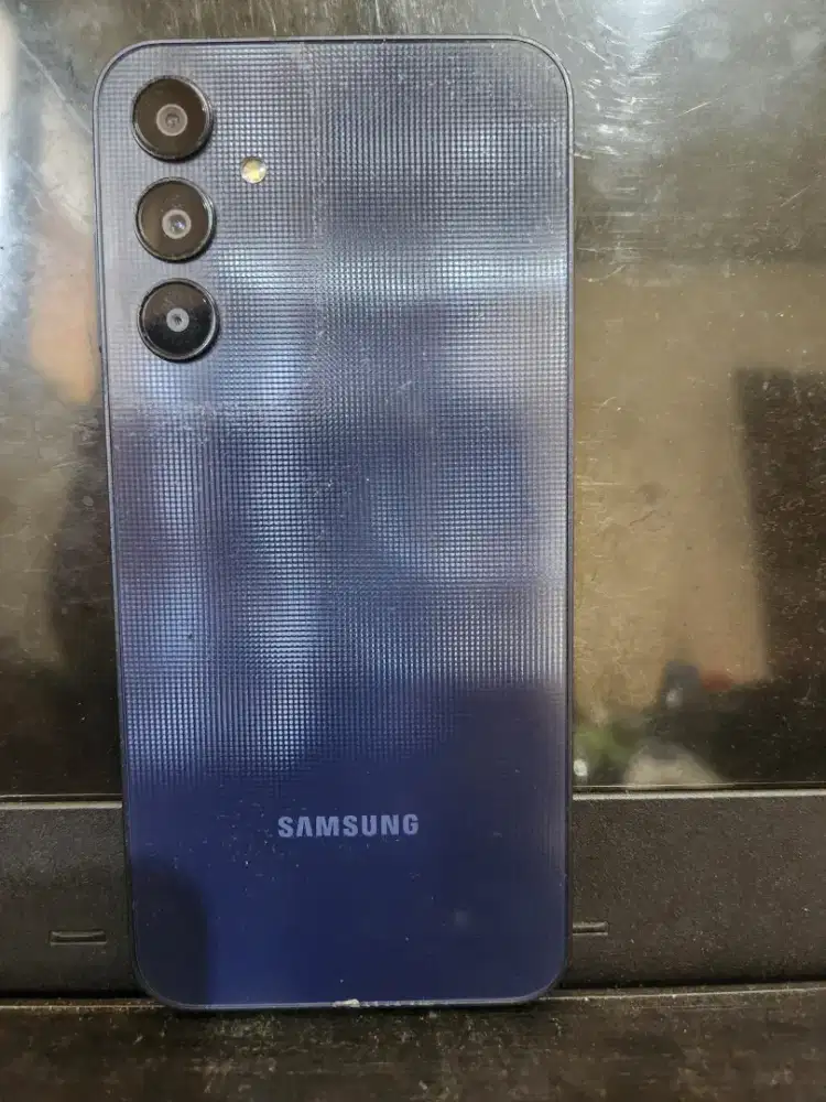 Samsung A25 5G 8/256 + charger
