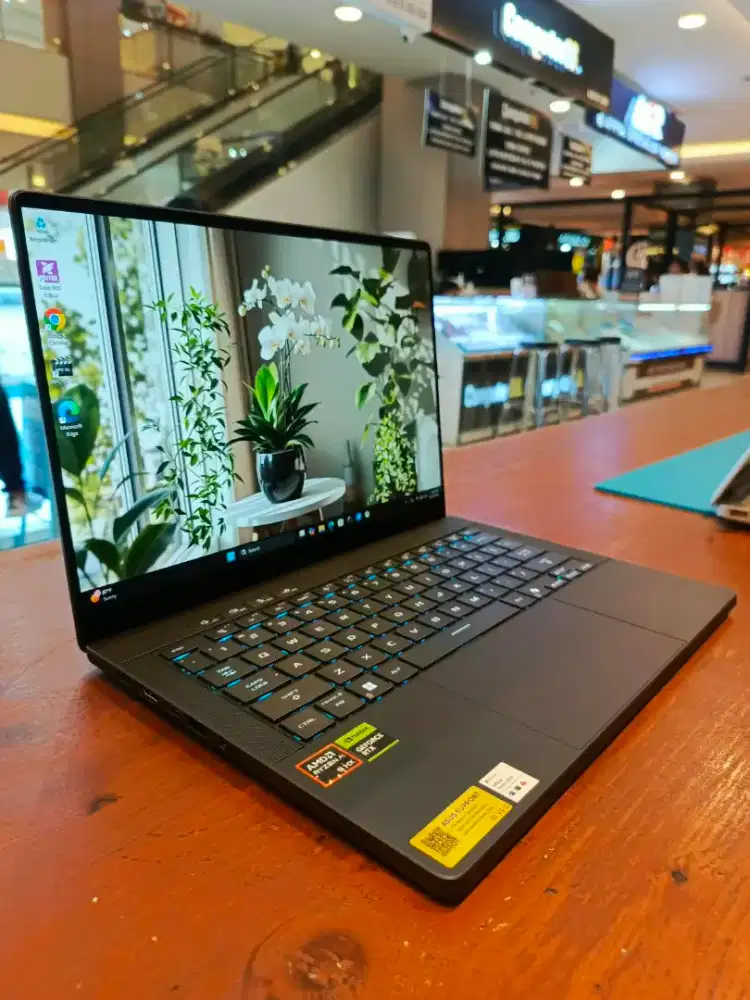 ASUS ROG ZEPHYRUS G14 GA403WM
‎AMD RYZEN AI 9 HX 370 (32GB / 1TB)