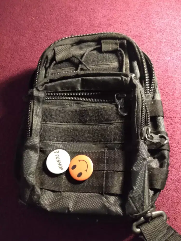 TAS SELEMPANG HITAM