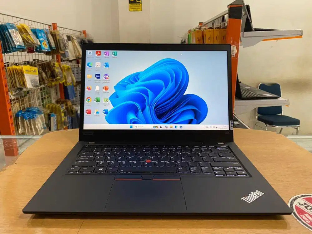 Lenovo ThinkPad T495 AMD Ryzen 5 Pro Ram 16GB SSD 512GB VGA 2GB Touch