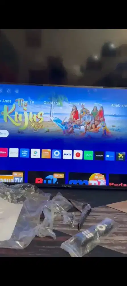 Polytron smart tv 40 inch fs