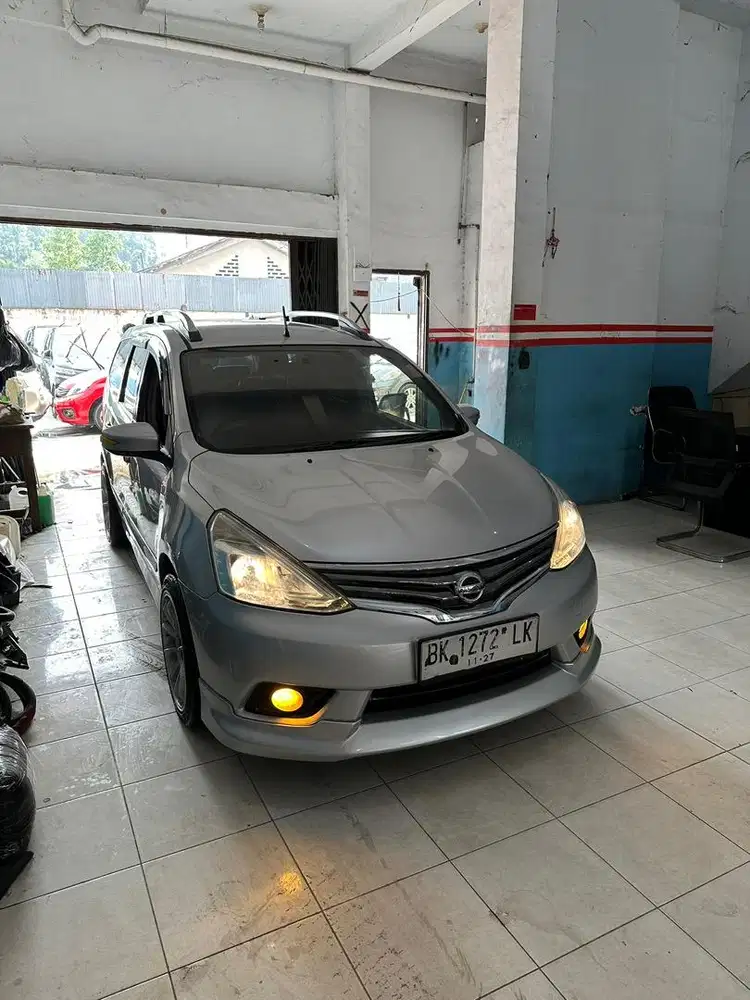 Nissan Grand Livina HWS Matic 2013 Murah
