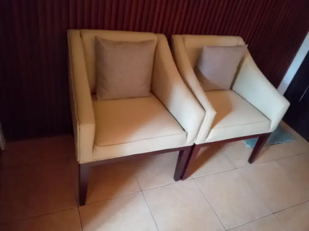 Perbaikan sofa Antapani