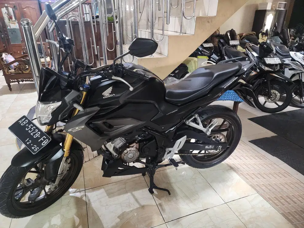 Cb150r facelift v4 hitan 2021 Gbm kredit // tunai