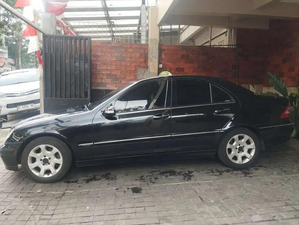 Mercedes-Benz C230 2006 Bensin