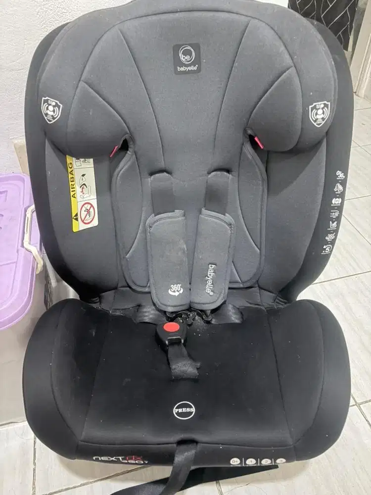 Babyelle Next 360° Car Seat (BE 832 DX) - Hitam Elegan
