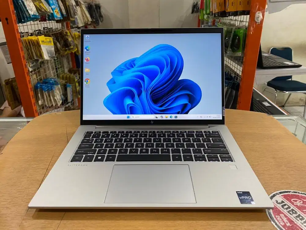 HP Elitebook 840 G10 Core i5Gen13 Ram 16GB SSD 512GB Touchscren Mulus