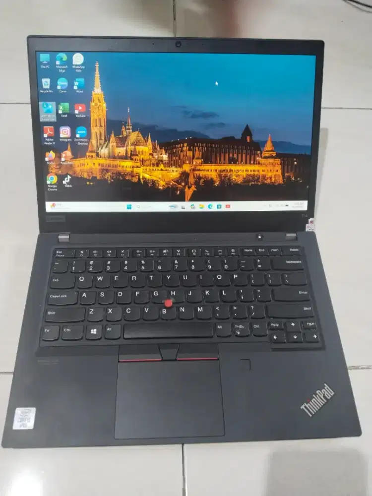 Dijual laptop Thinkpad T14s Intel i5 gen 10 ram 16GB SSD 256GB Backla