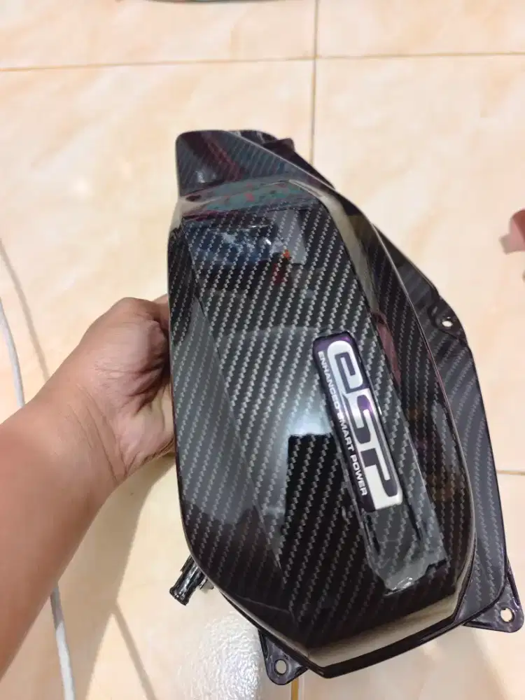 Cover tutup filter original honda vario 125 150 old led  carbon hitam