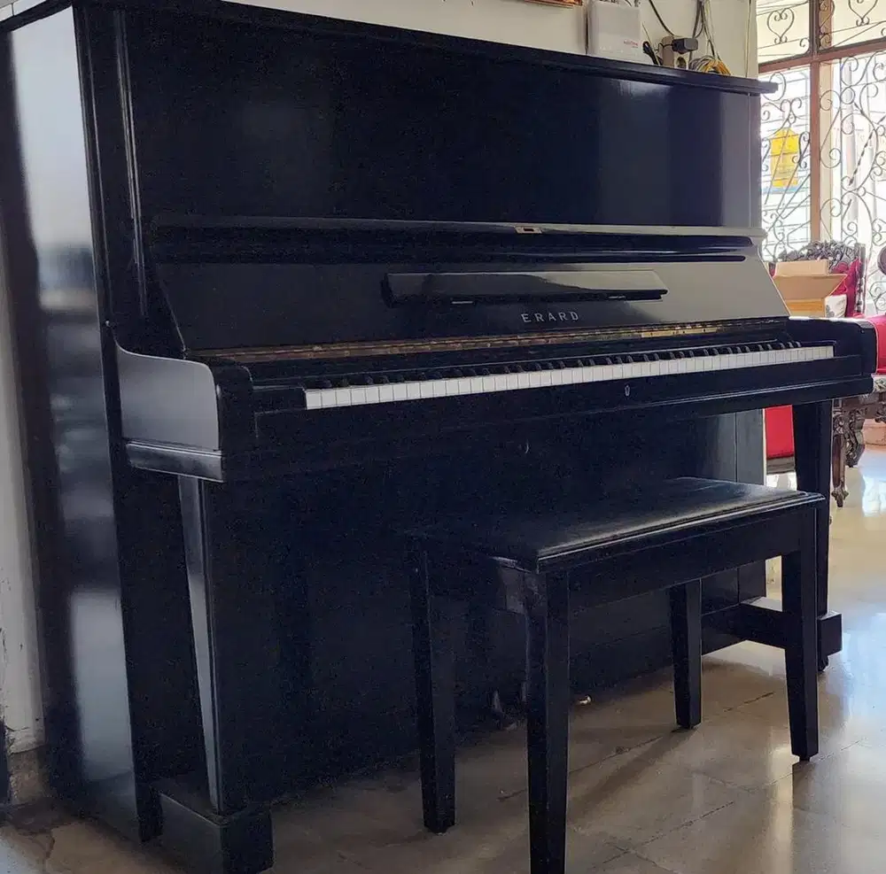 Piano Klasik Merk Erard