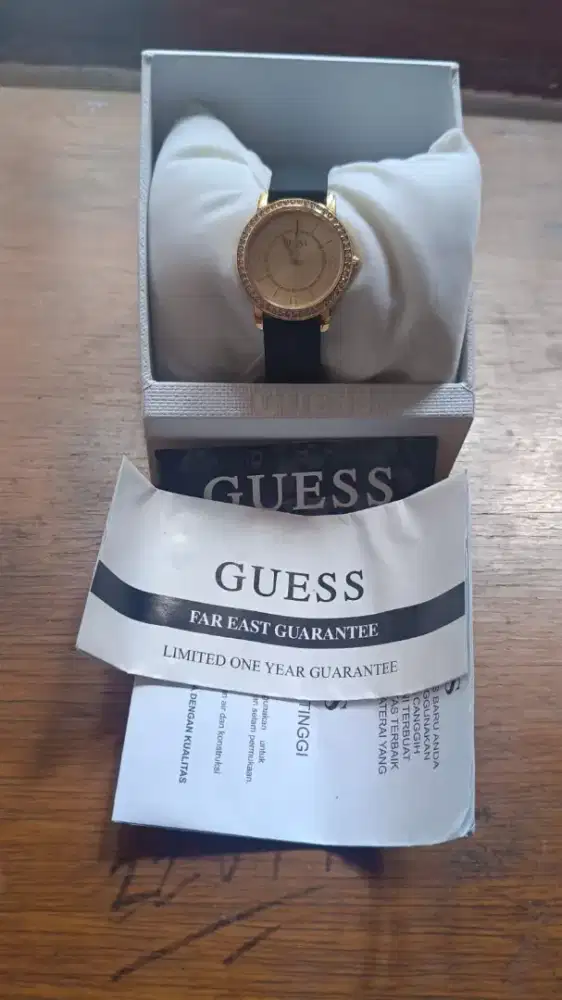 Jam tangan guess ori dan garansi