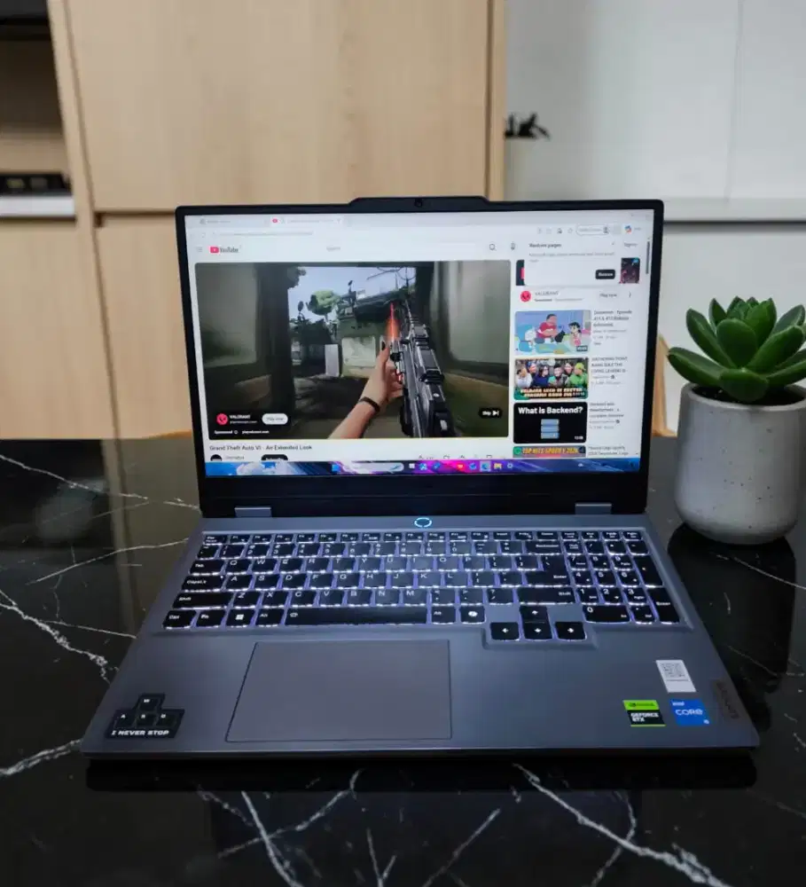 Laptop Lenovo LOQ NVIDIA RTX 2050 SSD 512Gb RAM 12Gb DUAL VGA GARANSI