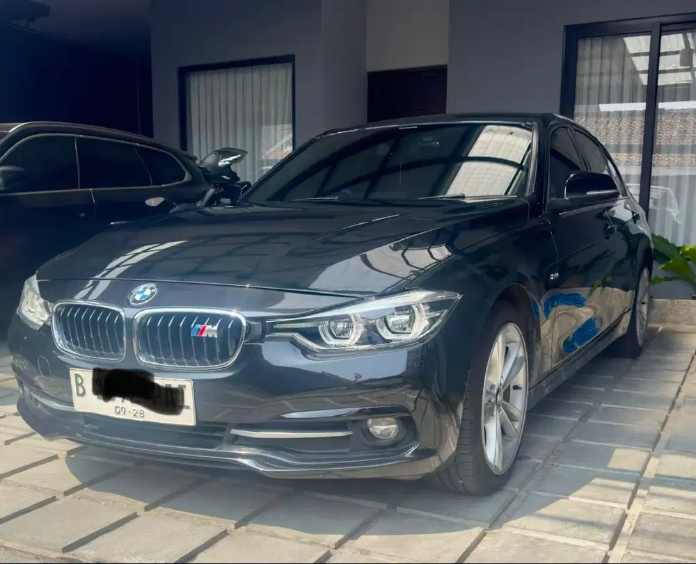 Jual Cepat BMW sedan type 320d. th 2016 , kondisi mulus dan terawat