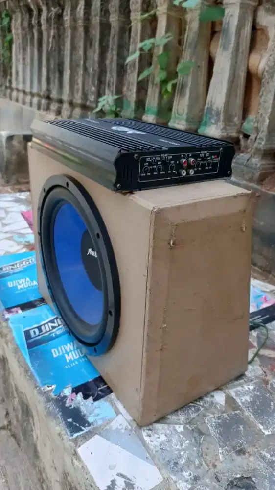 Subwoofer audio kondisi normal