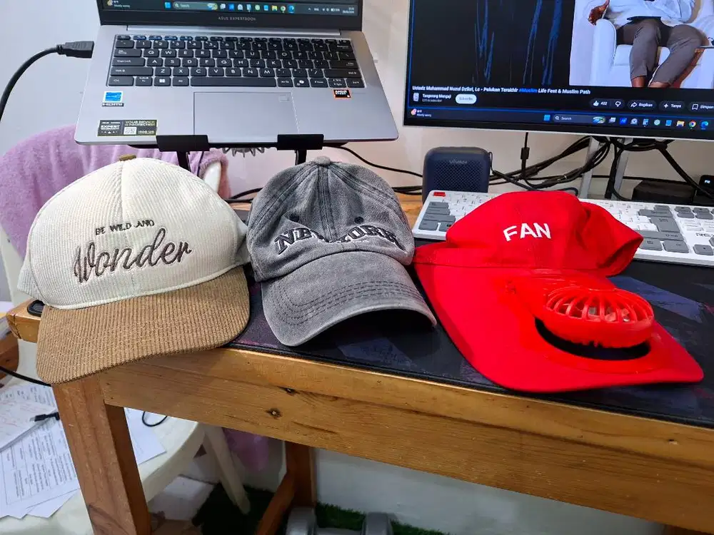 Topi pria bekas