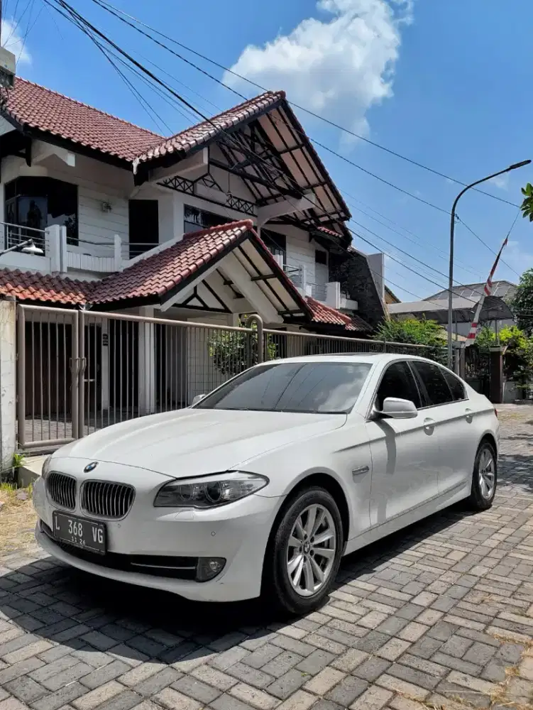 BMW 523i KM 14 rb th 2011