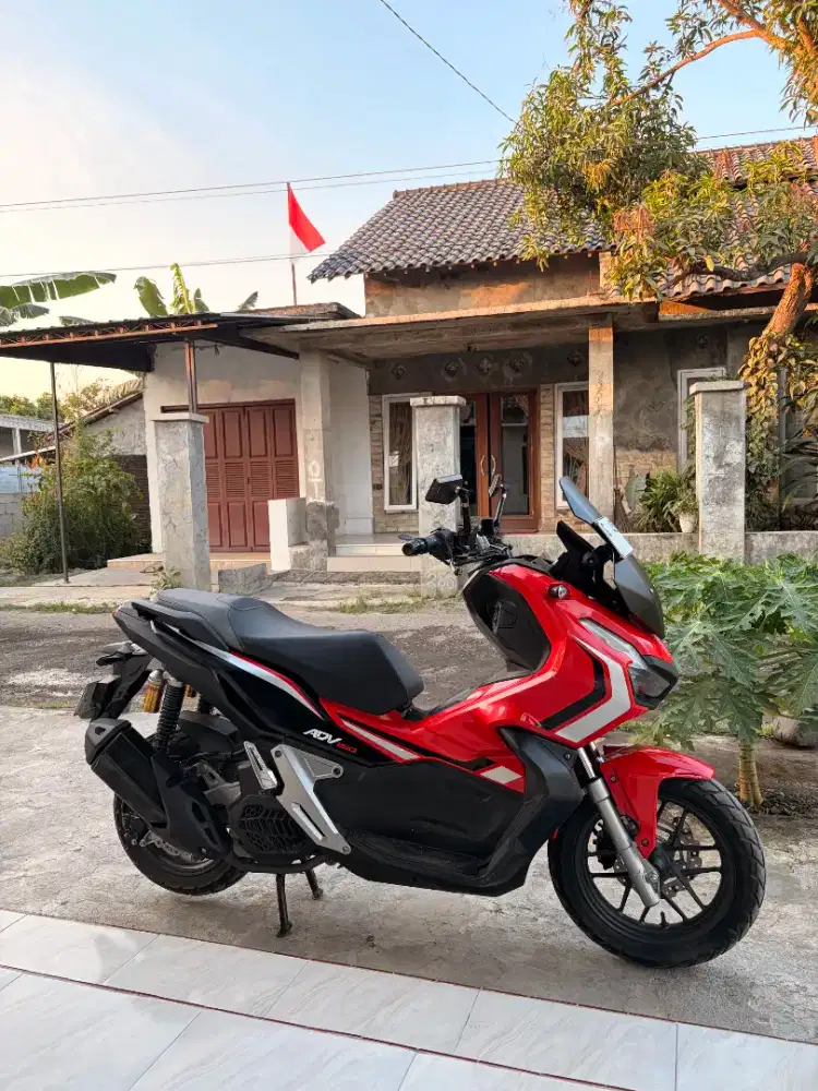 Honda ADV 150 antik low kilometer istimewa lengkap dan hidup ori