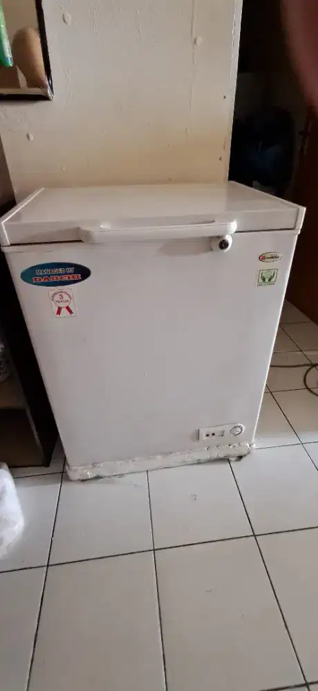 Dijual Freezer Daimitsu