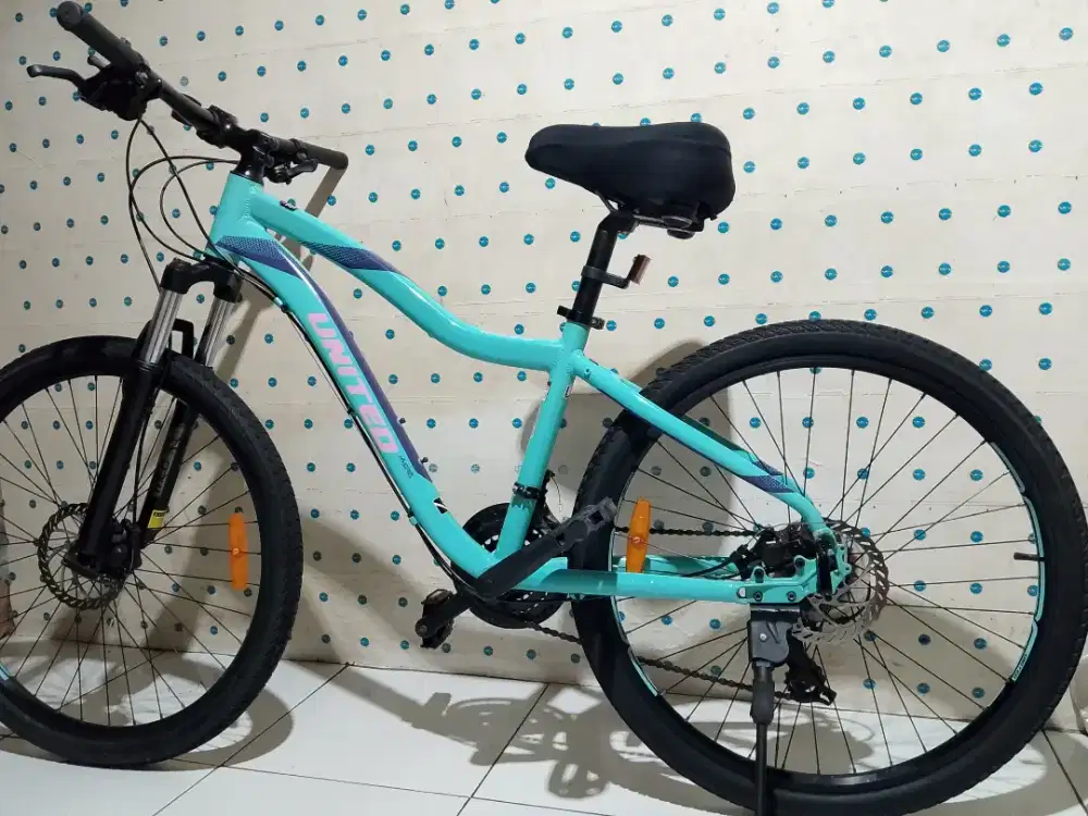 Sepeda gunung MTB United 26